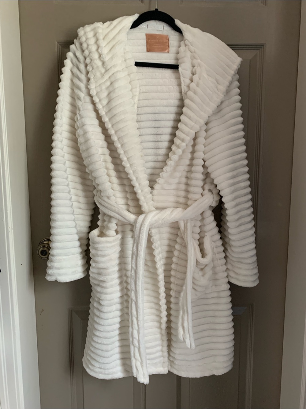 Denver Hayes Ribbed Plush Wrap Robe Size S/M Cream White Quiet Luxury Cozycore